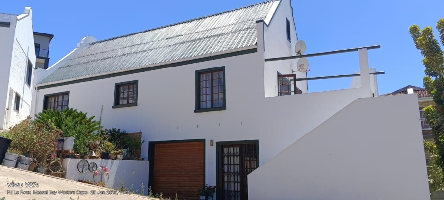 3 Bedroom Property for Sale in Menkenkop Western Cape